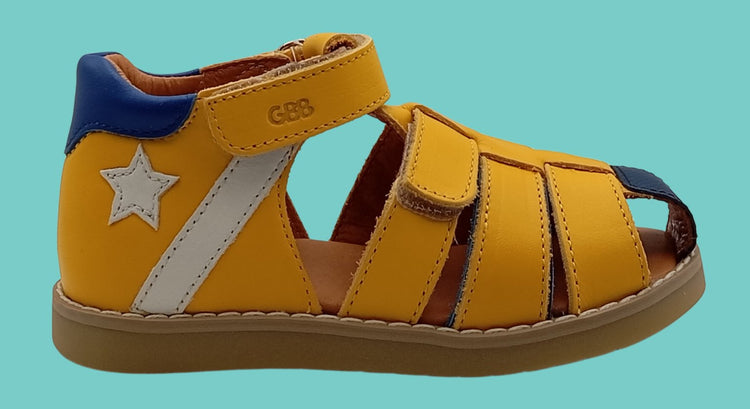 SANDALES